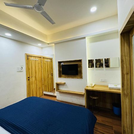 Hotel Shree Mahakal Krapa Удджайн Екстер'єр фото